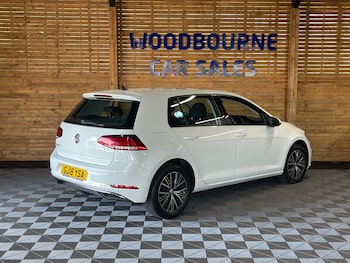 Used Volkswagen Golf 2018 for sale - 79125342: Photo
