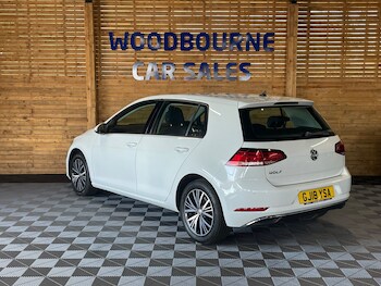 Used Volkswagen Golf 2018 for sale - 78353908: Photo