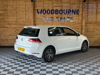 Used Volkswagen Golf 2018 for sale - 78353908: Photo
