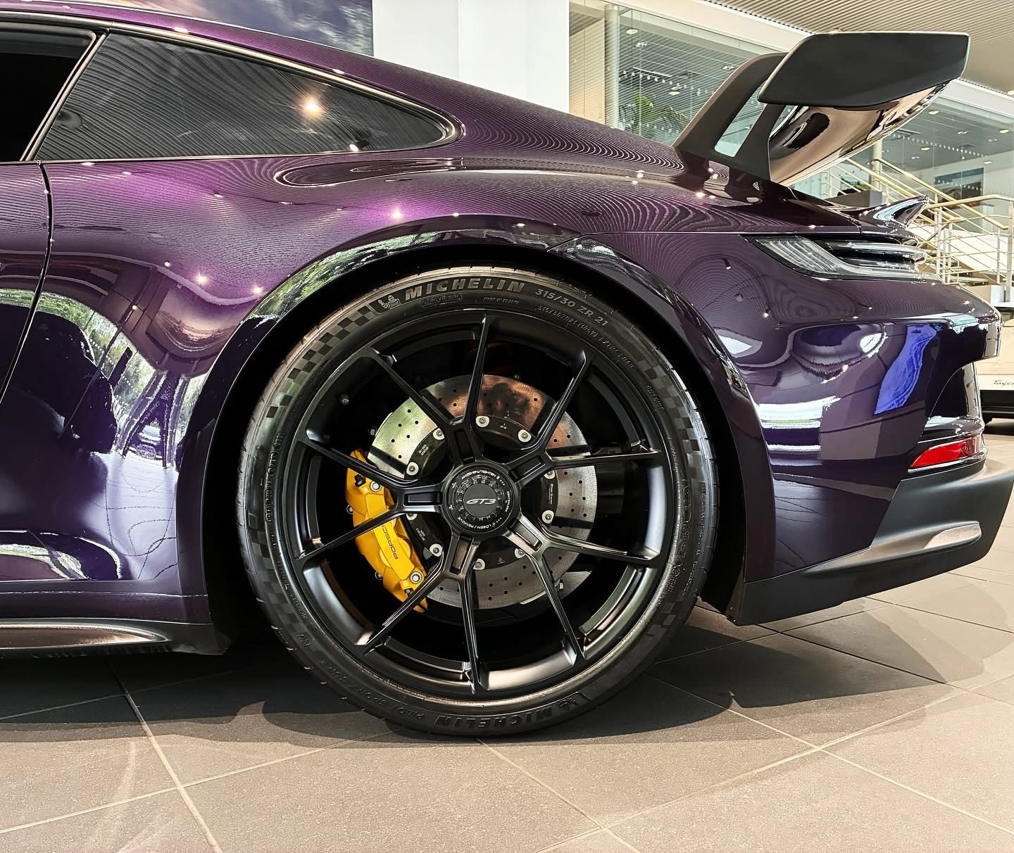 Used Porsche 911 2023 for sale - 78036879: Photo 2