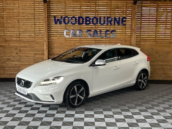 Used Volvo V40 2018 for sale - 79241122: Photo