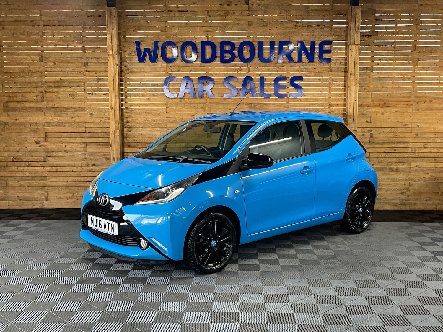 Used Toyota AYGO 2016 for sale - 77984176: Photo 2