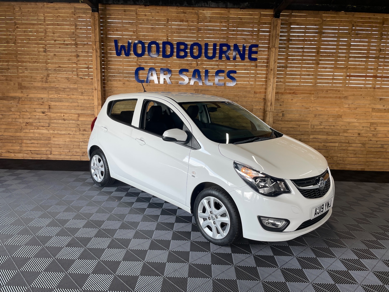 Used Vauxhall Viva 2019 for sale - 76057852: Photo 1