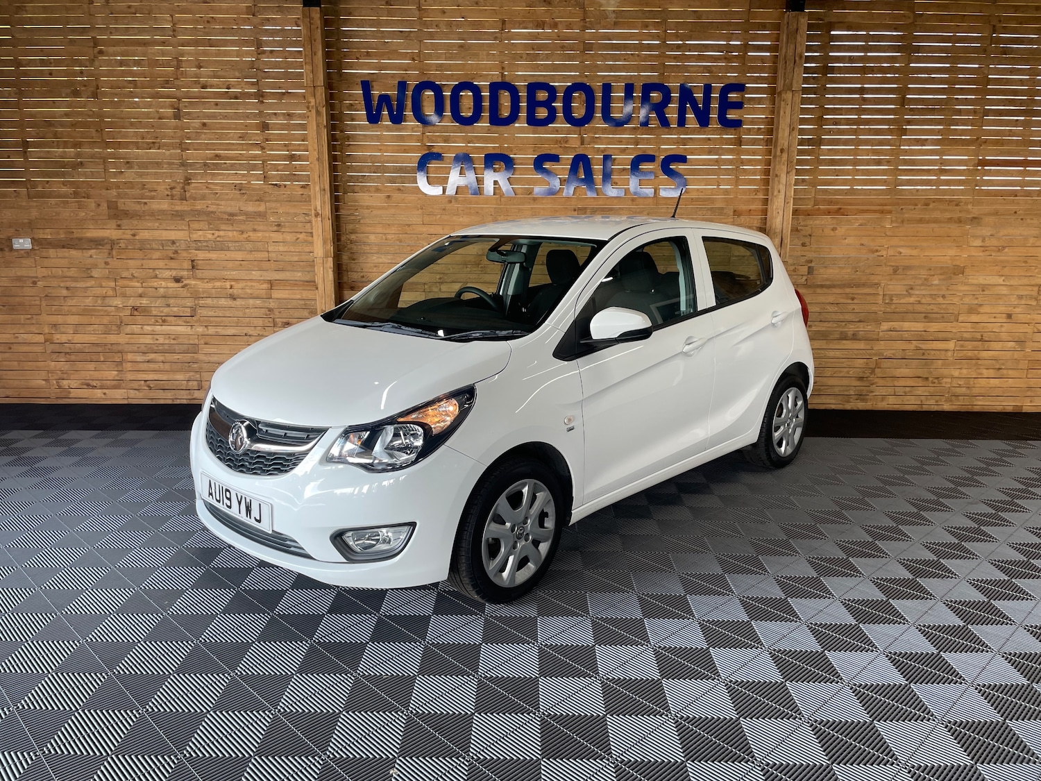 Used Vauxhall Viva 2019 for sale - 76057852: Photo 2