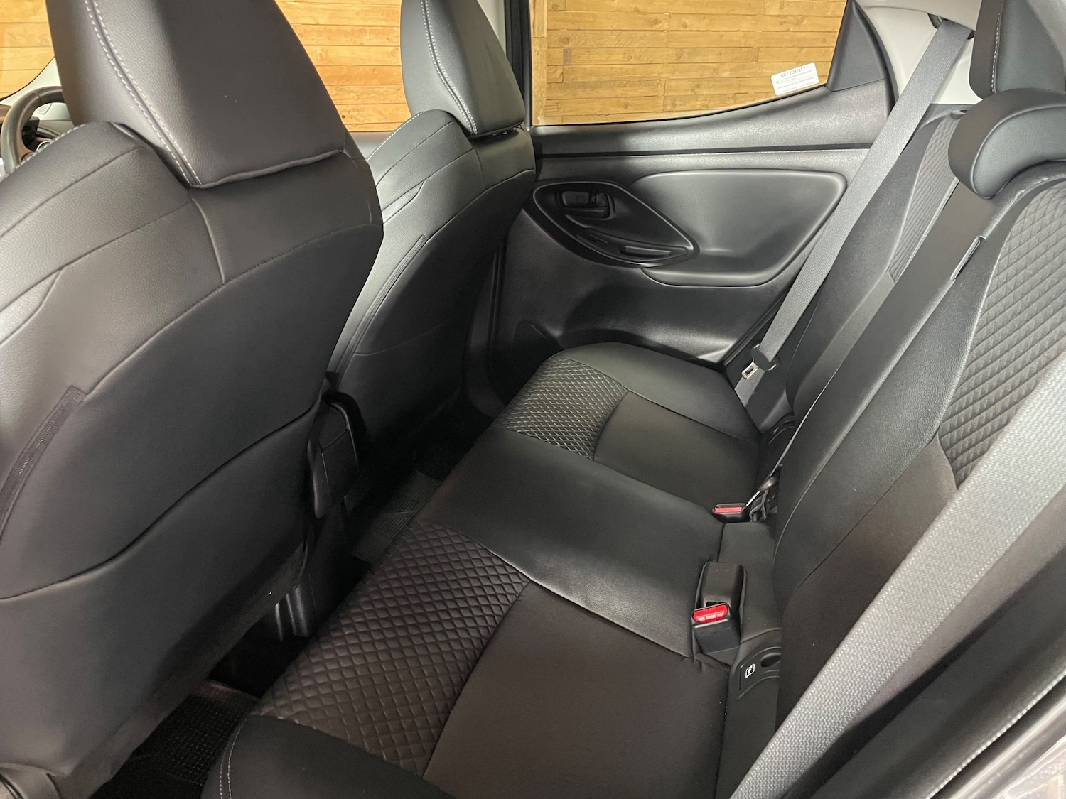 Used Mazda Mazda2 HYBRID 2023 for sale - 76057803: Photo 11