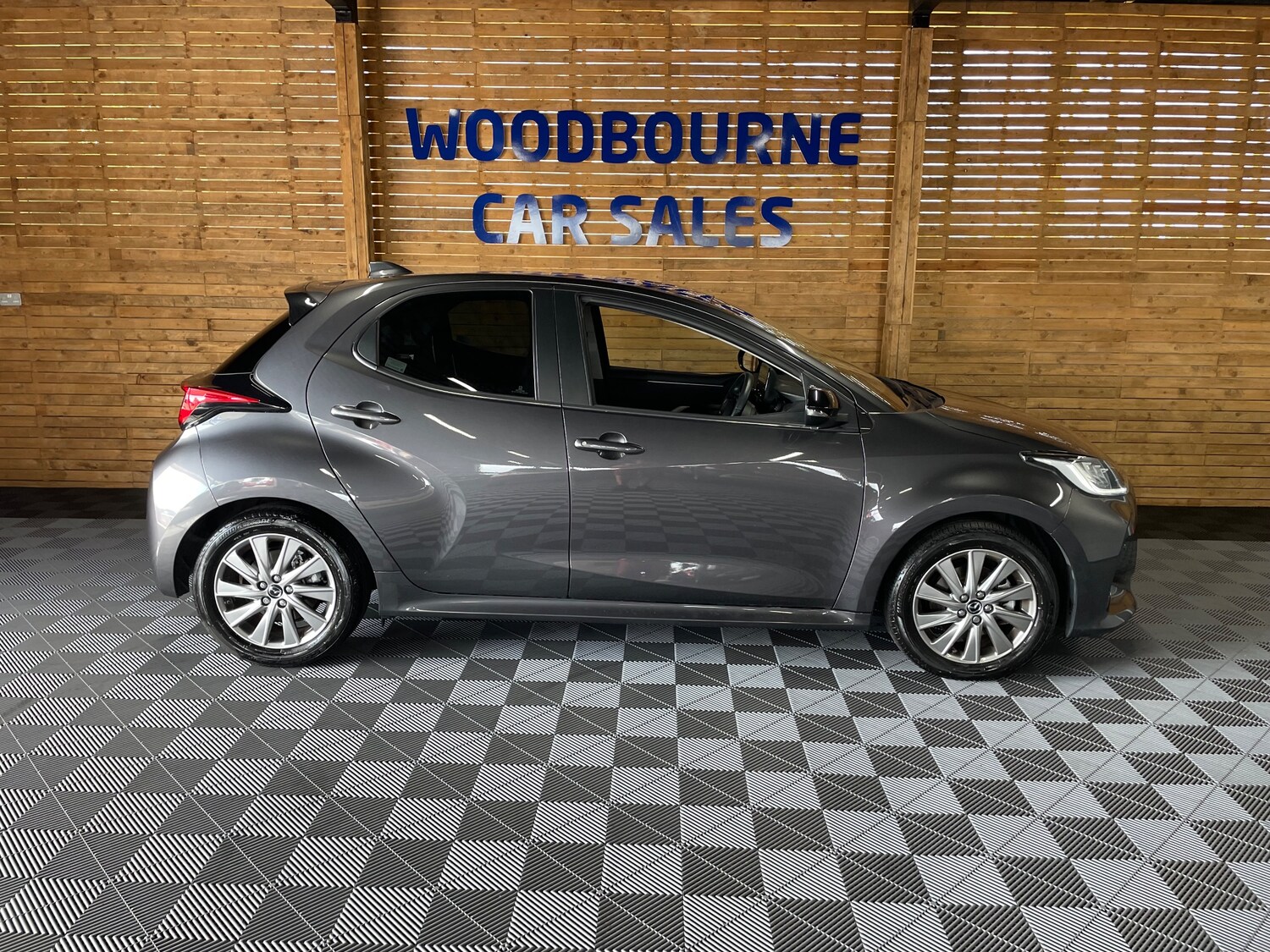 Used Mazda Mazda2 HYBRID 2023 for sale - 76057803: Photo 5