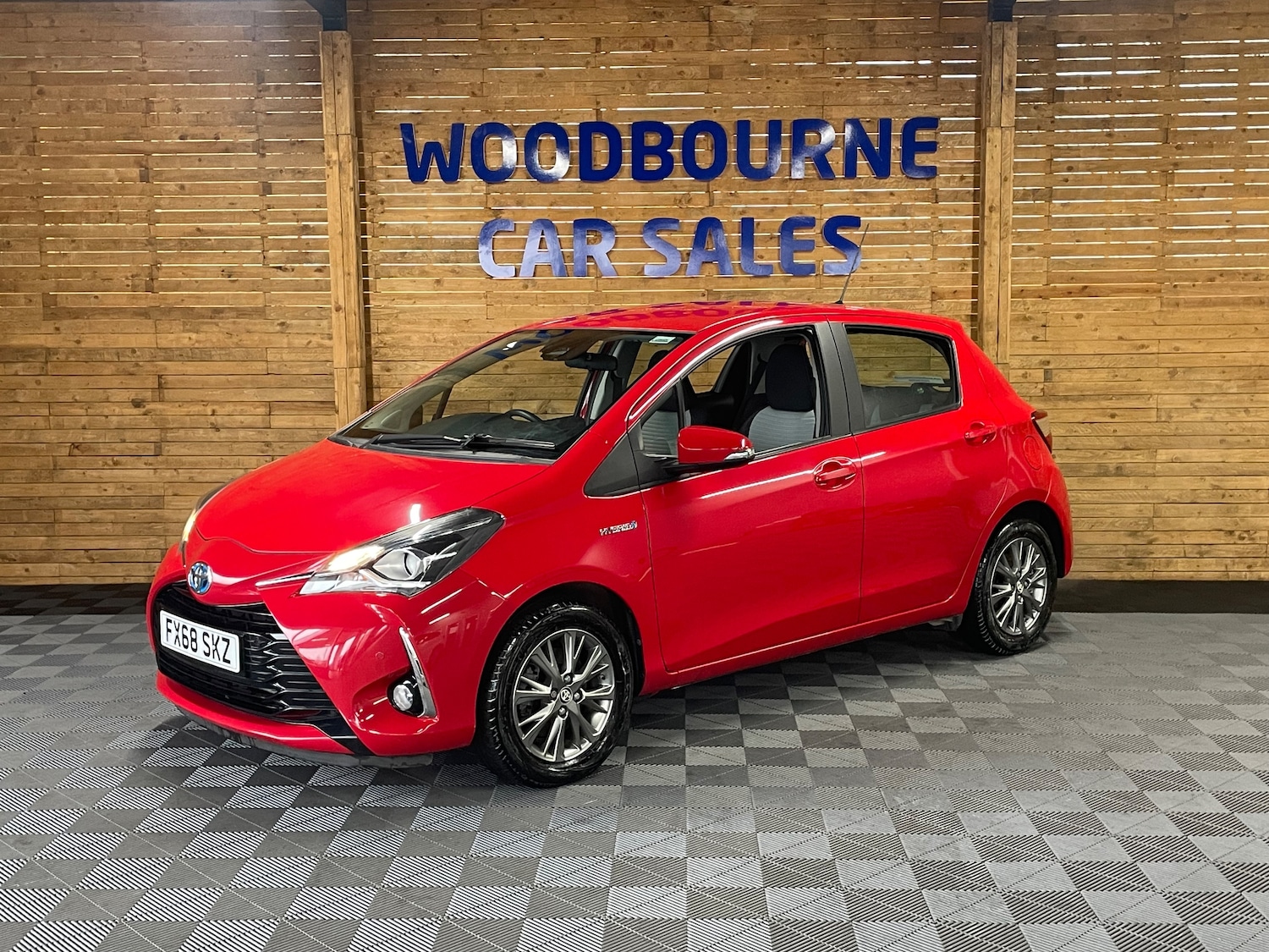 Used Toyota Yaris 2018 for sale - 77417552: Photo 2