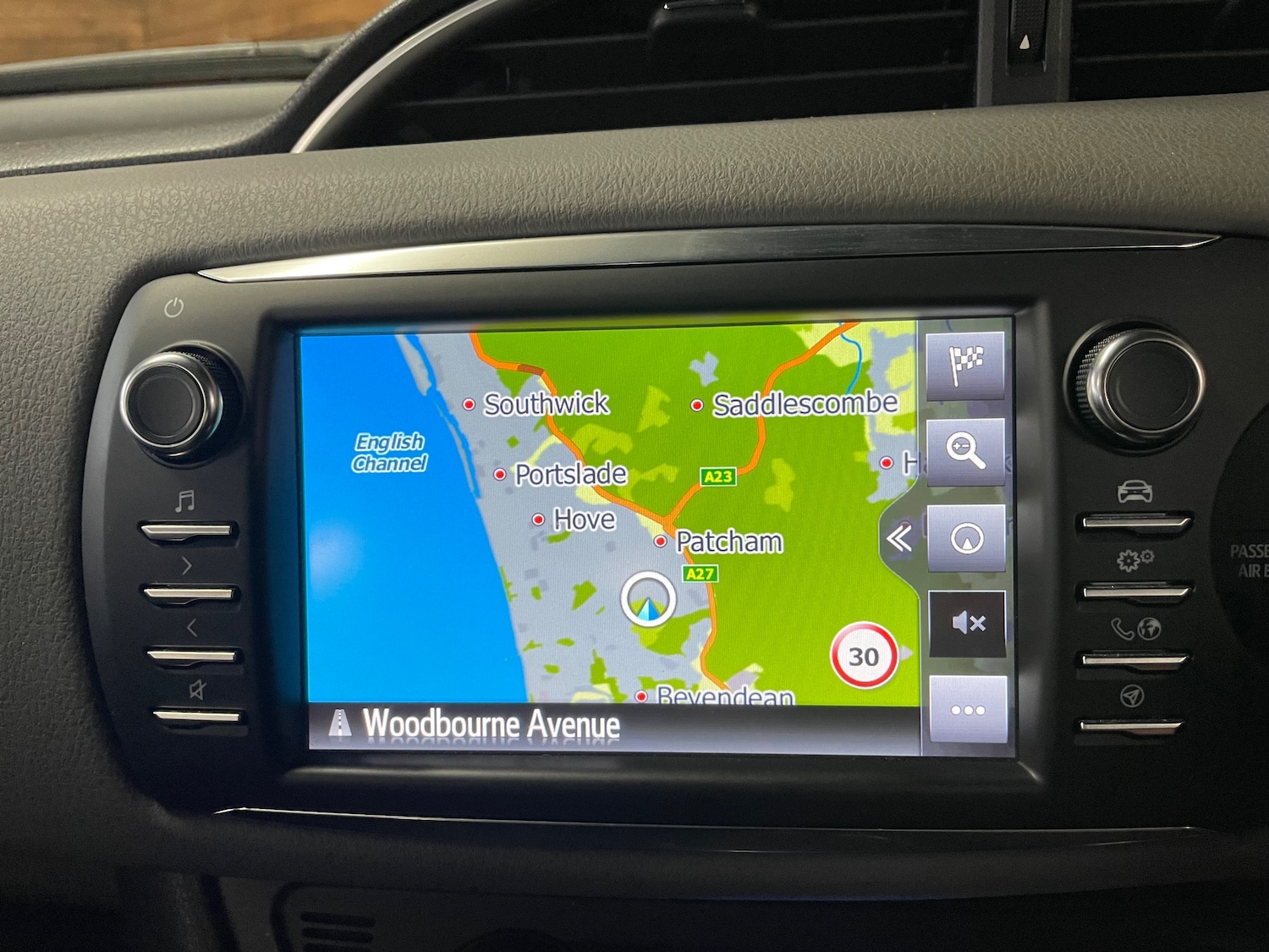 Used Toyota Yaris 2018 for sale - 77417552: Photo 21