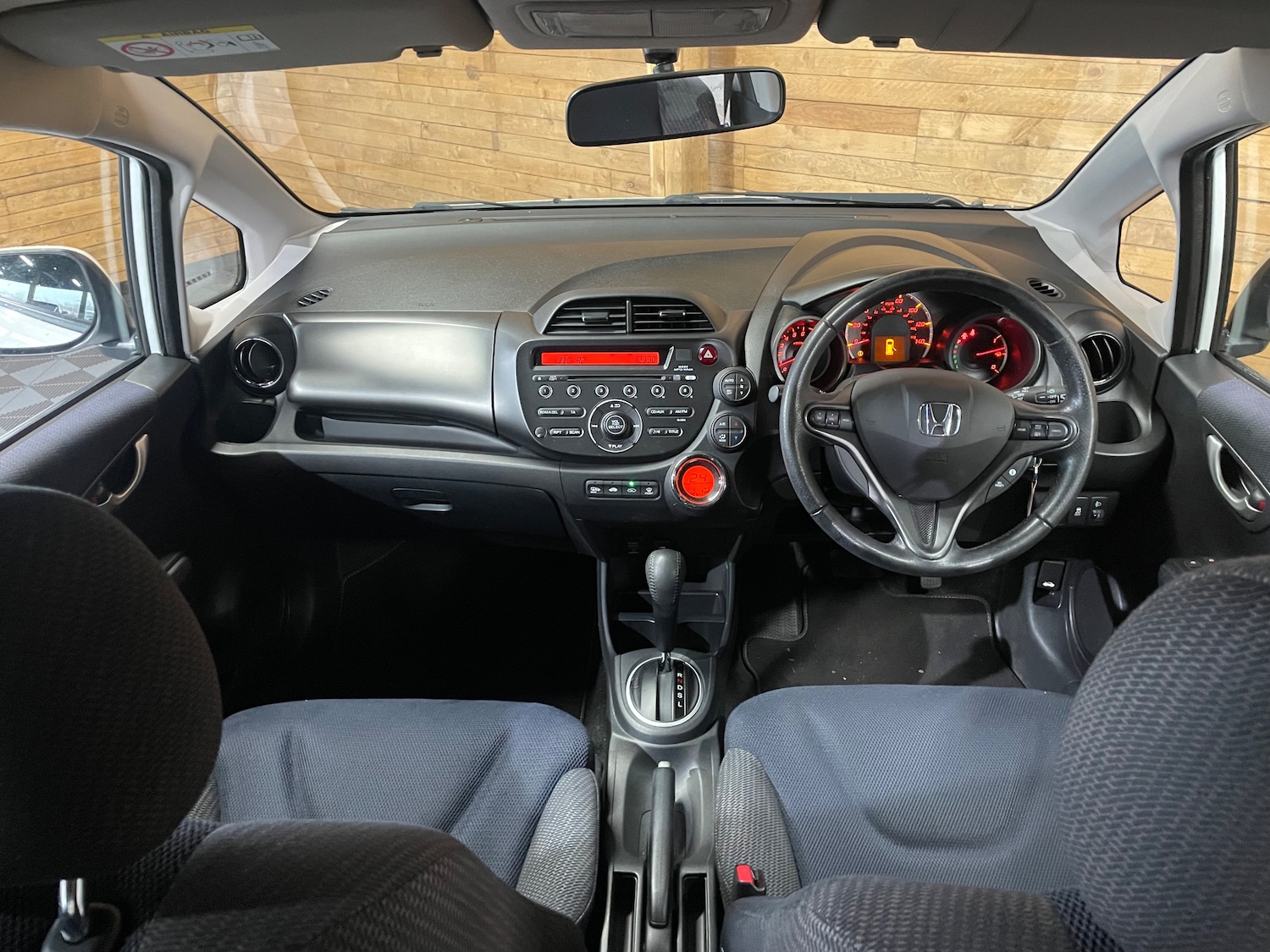 Used Honda Jazz for sale - 77475100: Photo 10