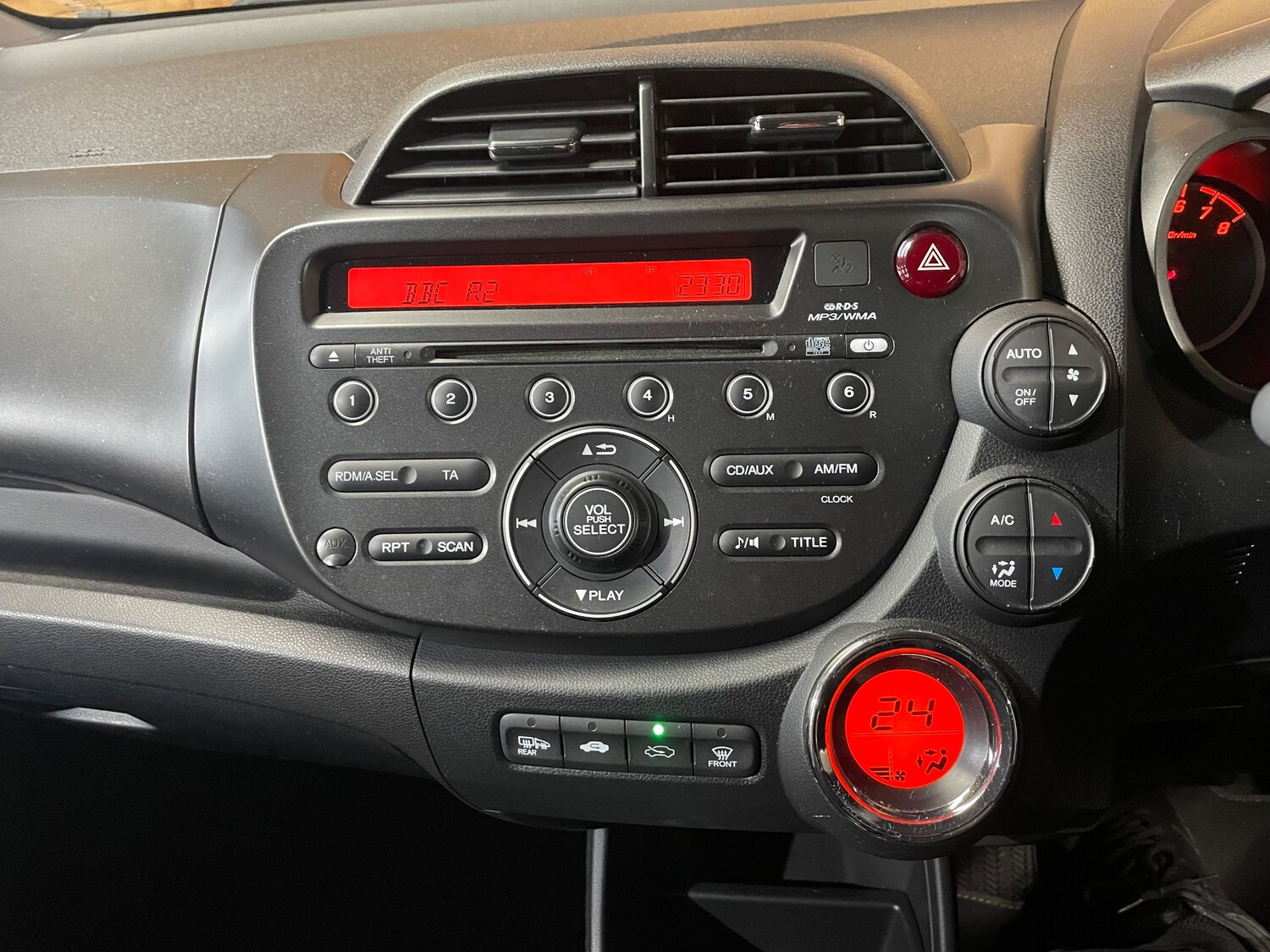 Used Honda Jazz for sale - 77475100: Photo 17