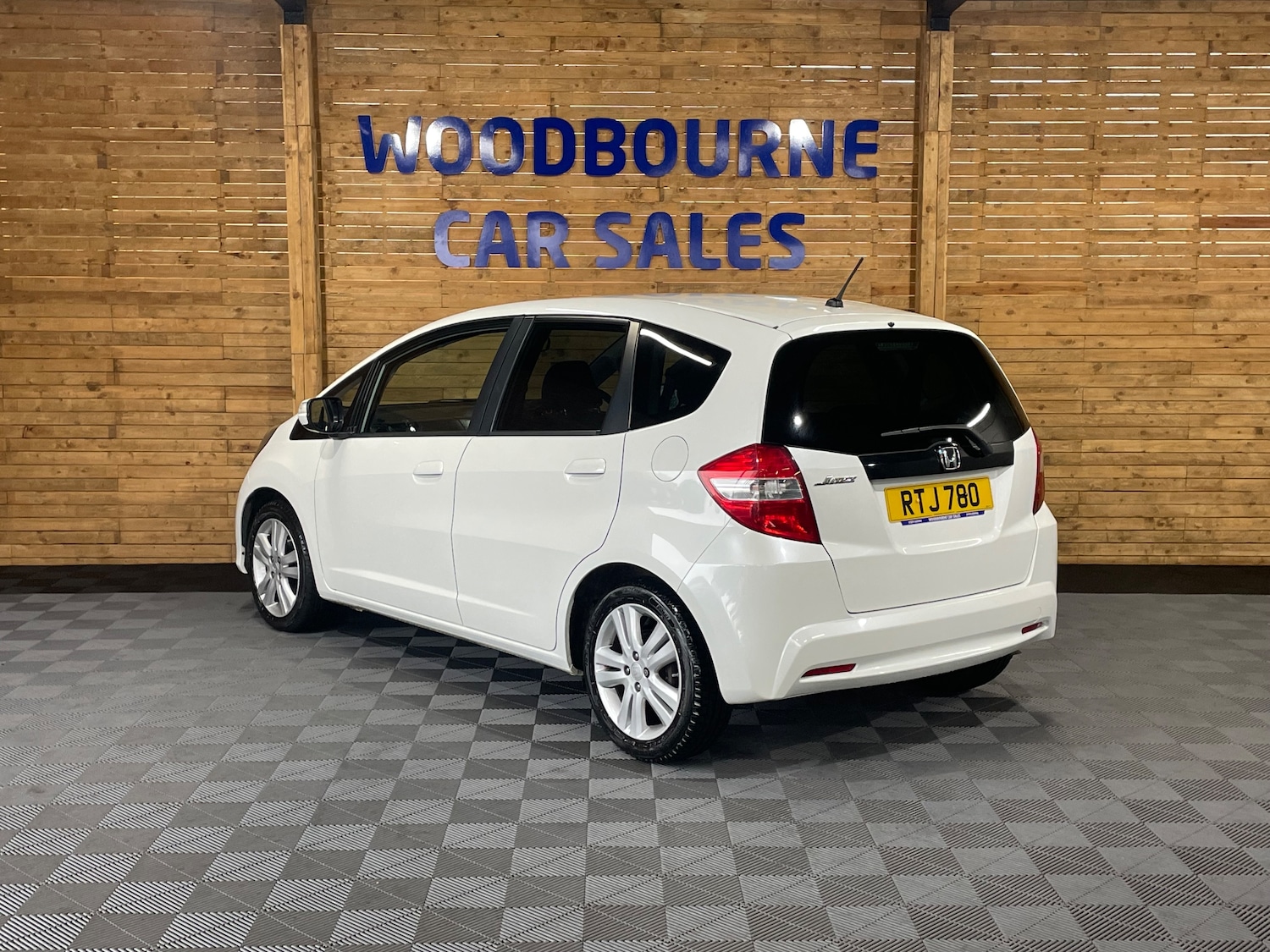 Used Honda Jazz for sale - 77475100: Photo 3