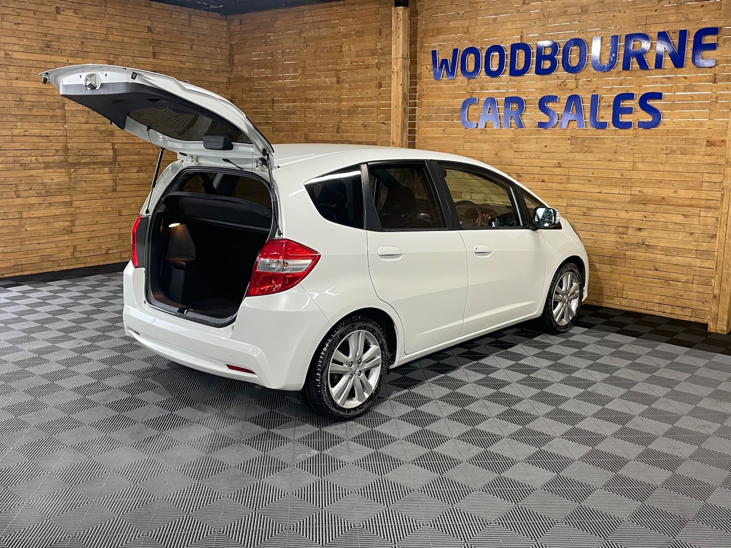 Used Honda Jazz for sale - 77475100: Photo 9