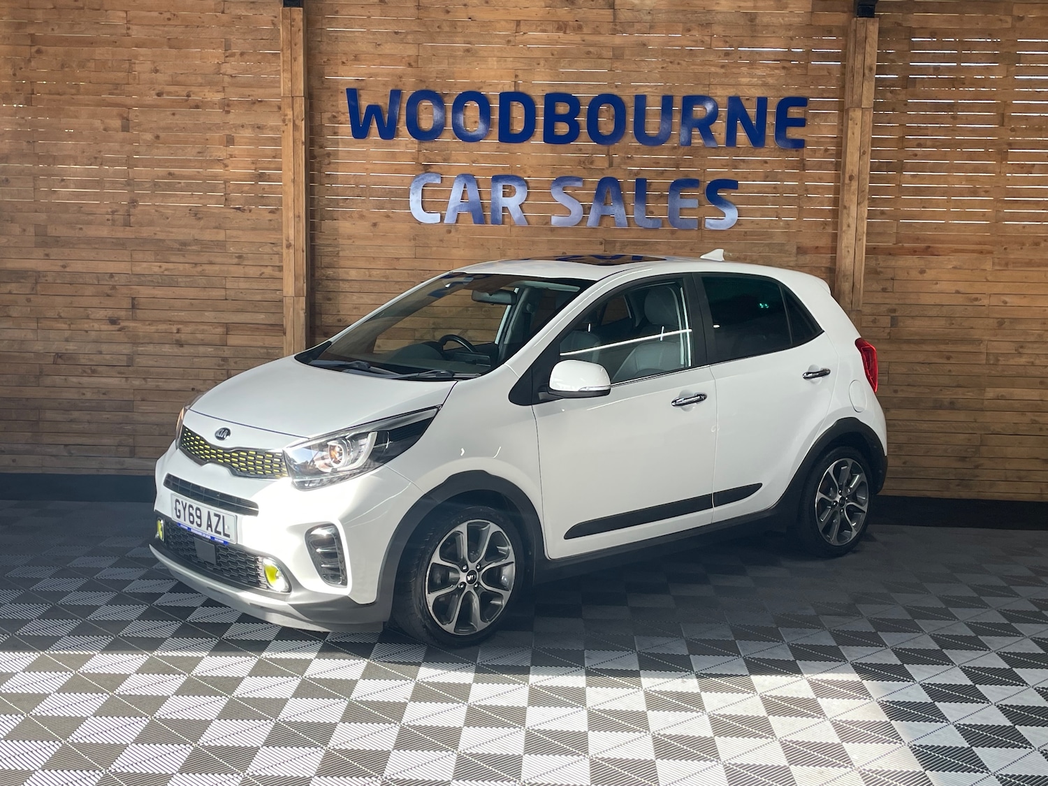 Used Kia Picanto 2019 for sale - 77665996: Photo 2