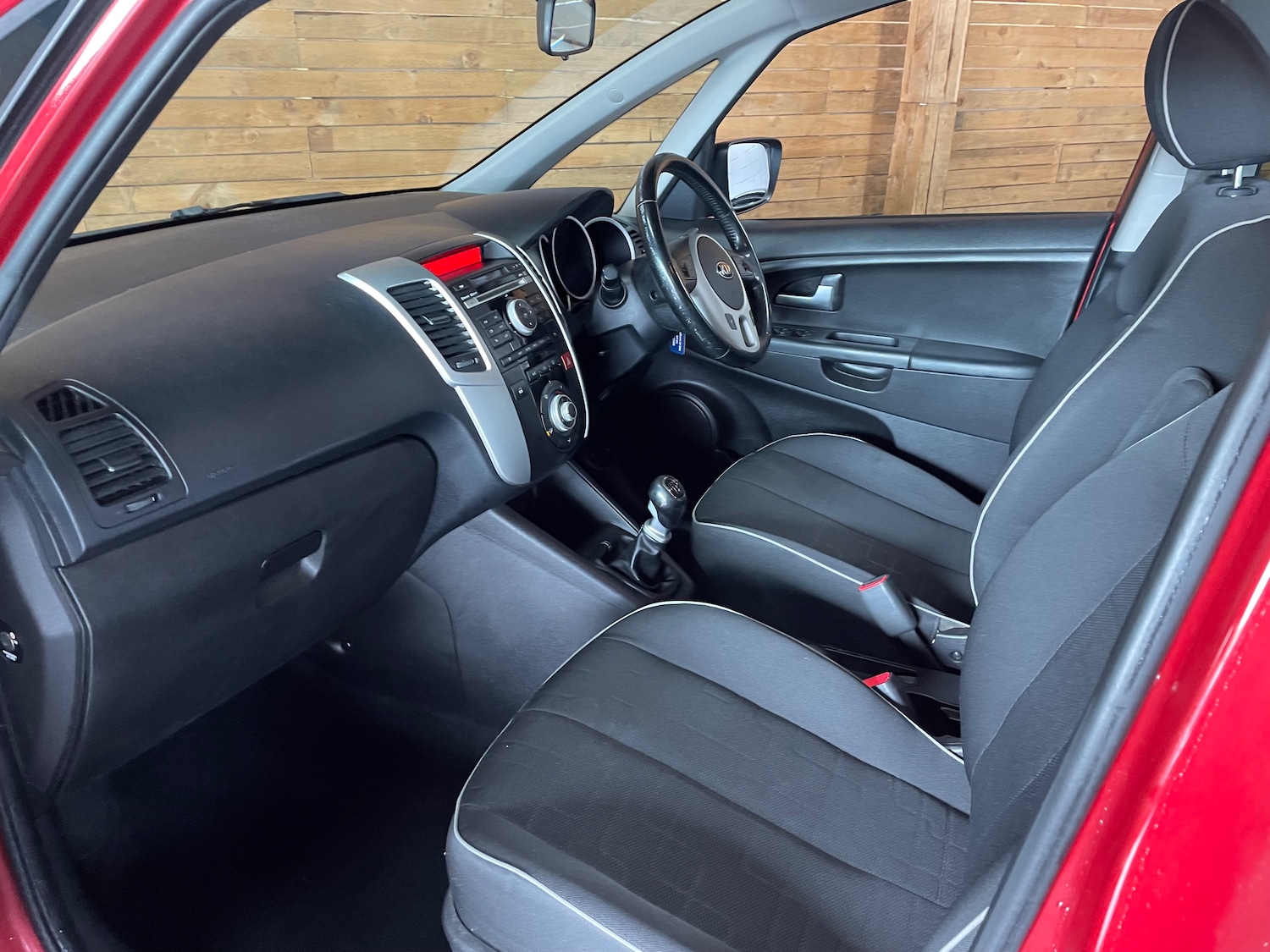 Used Kia Venga for sale - 78218212: Photo 10