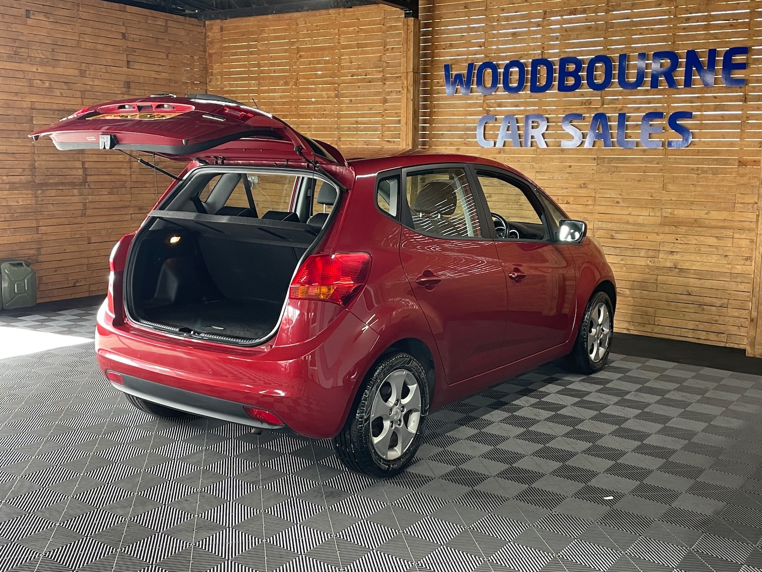 Used Kia Venga for sale - 78218212: Photo 8