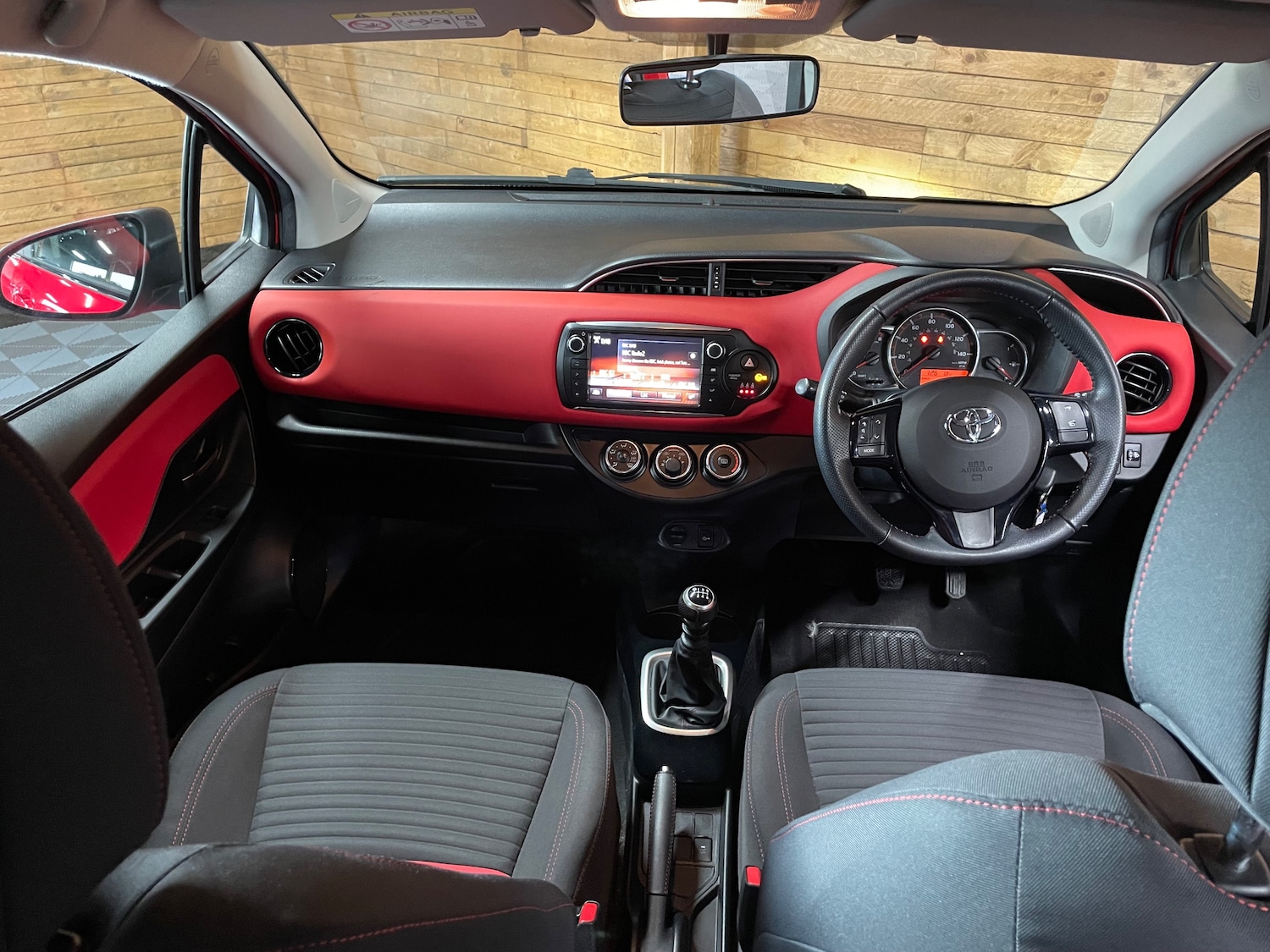 Used Toyota Yaris 2015 for sale - 76480819: Photo 10