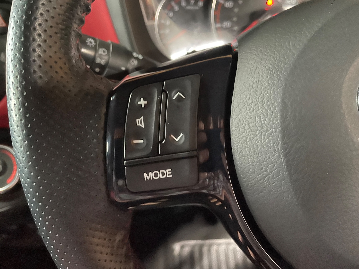 Used Toyota Yaris 2015 for sale - 76480819: Photo 17