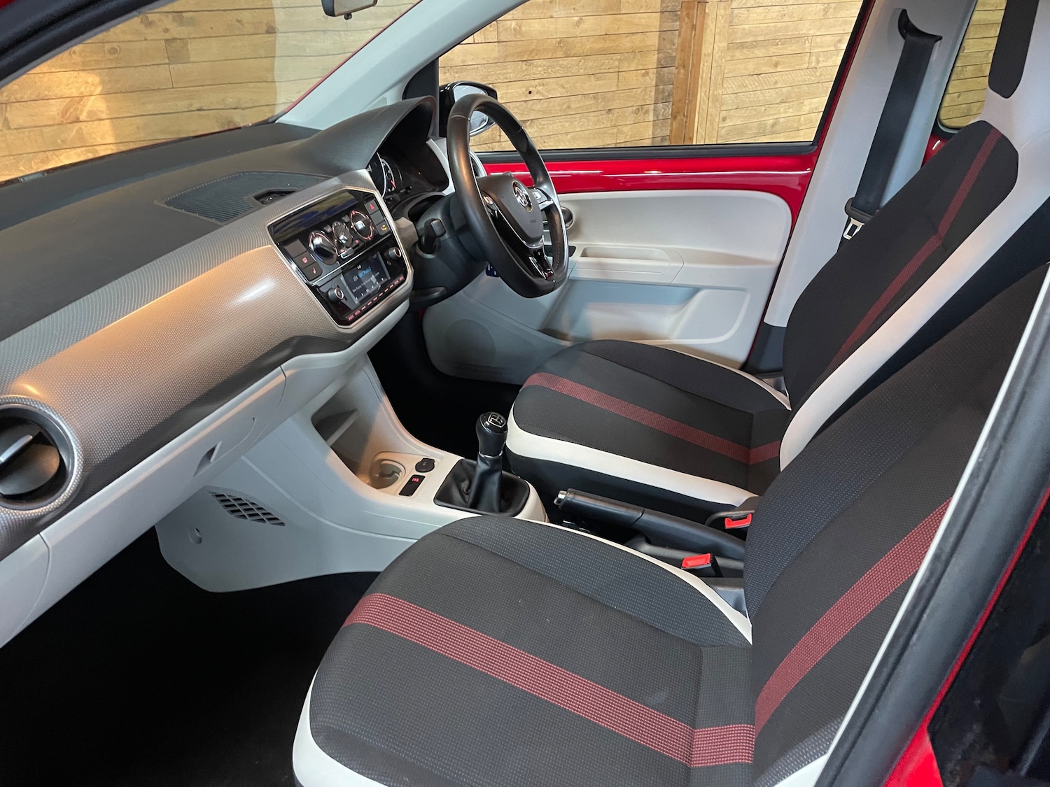 Used Volkswagen up! 2016 for sale - 77692049: Photo 12