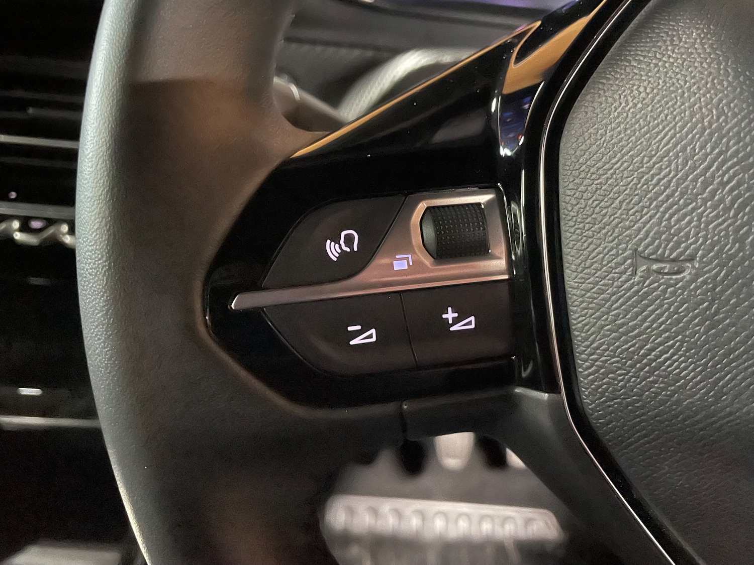 Used Peugeot 2008 2024 for sale - 77935500: Photo 18