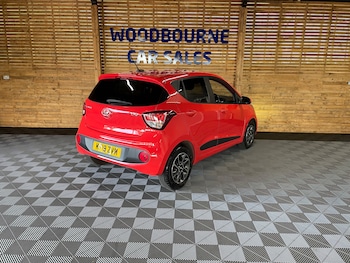 Used Hyundai i10 2019 for sale - 76057855: Photo