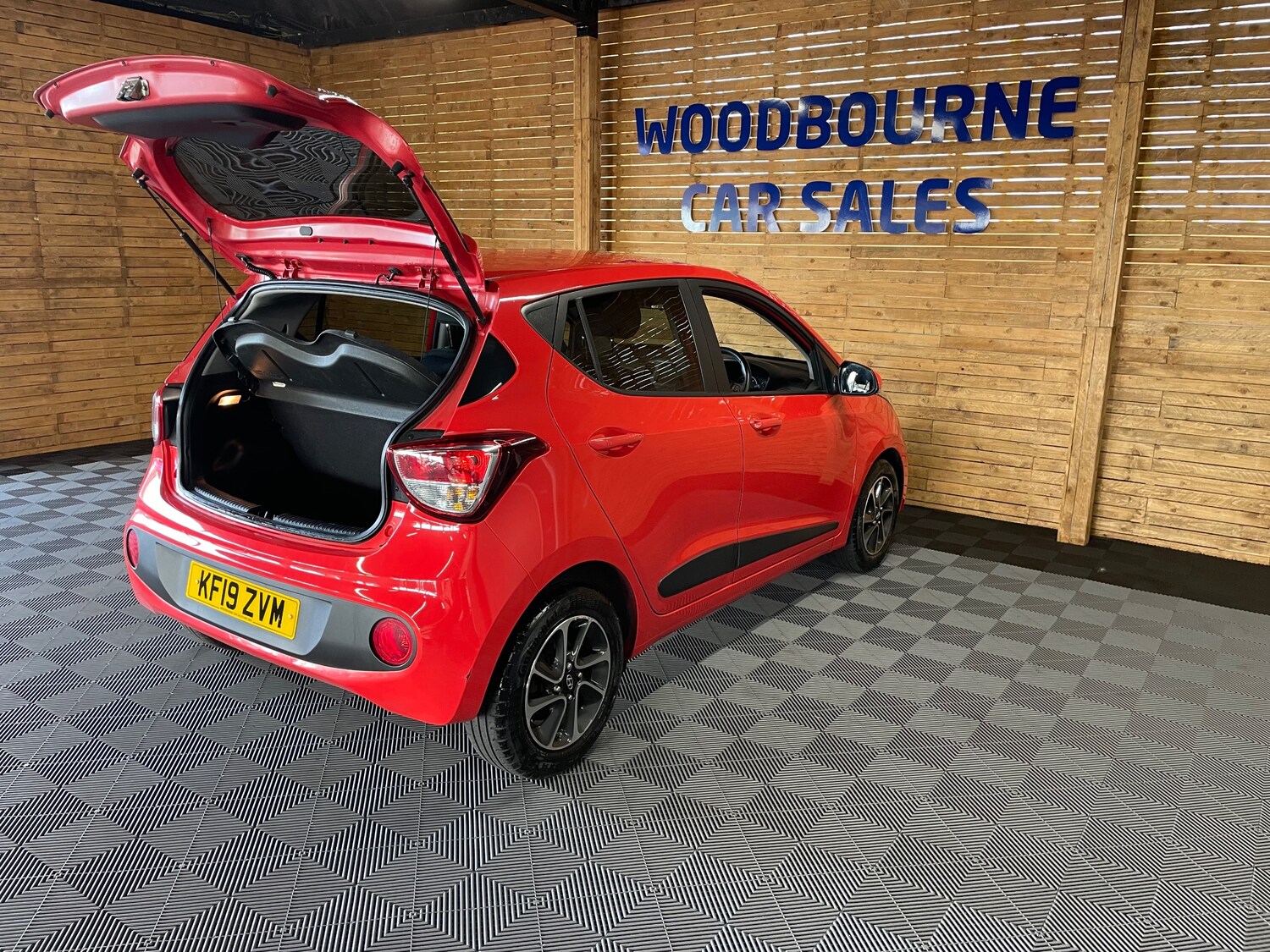 Used Hyundai i10 2019 for sale - 77506071: Photo 9