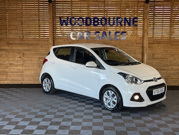 Used Hyundai i10 2017 for sale - 79490130: Photo
