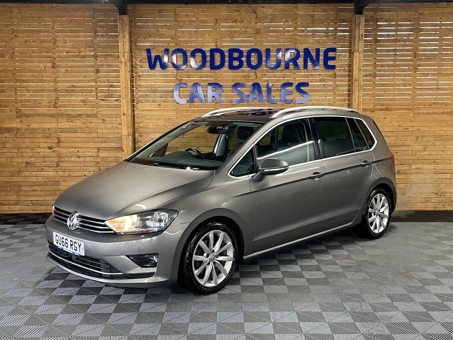 Used Volkswagen Golf SV 2016 for sale - 77570938: Photo 2