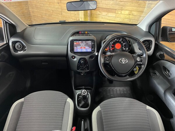 Used Toyota AYGO 2019 for sale - 76057823: Photo 10