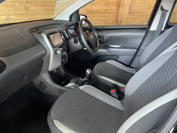 Used Toyota AYGO 2019 for sale - 76057823: Photo 11