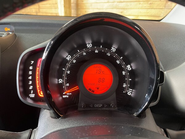 Used Toyota AYGO 2019 for sale - 76057823: Photo 15