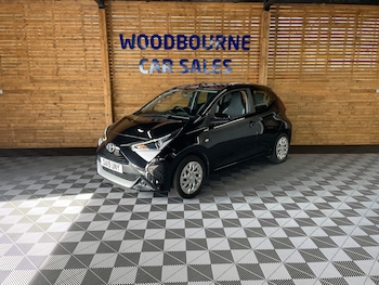 Used Toyota AYGO 2019 for sale - 76057823: Photo 2