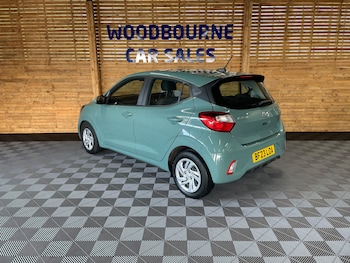 Used Hyundai i10 2023 for sale - 76057863: Photo