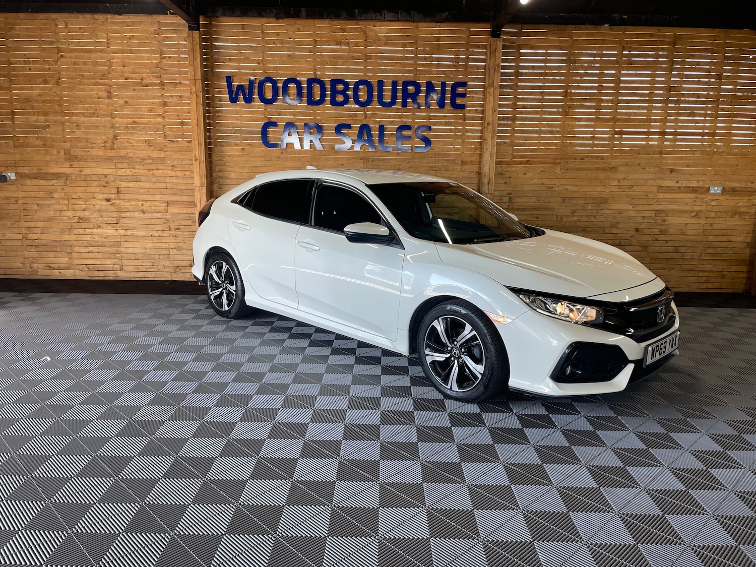 Used Honda Civic 2020 for sale - 76057790: Photo 1