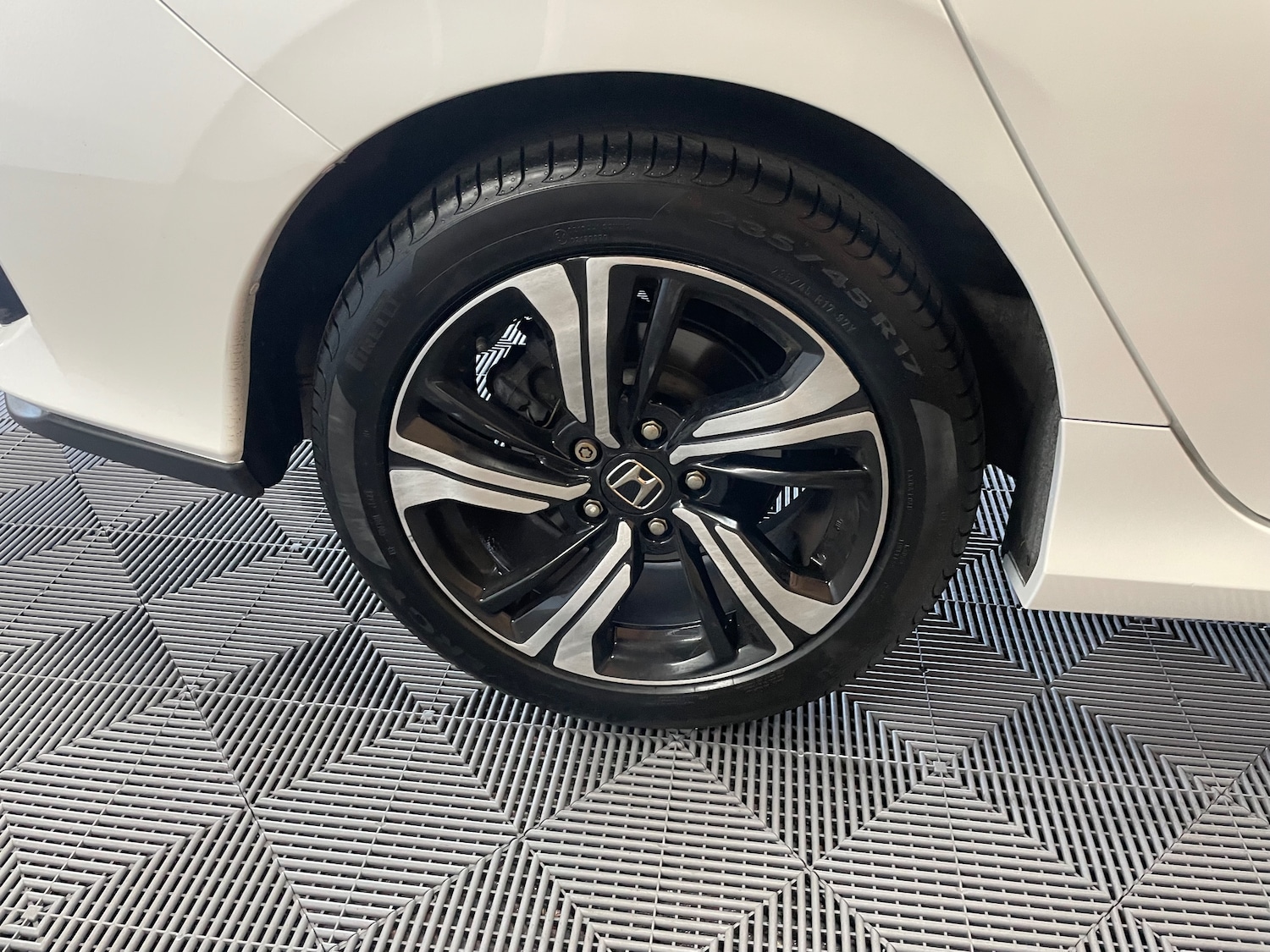 Used Honda Civic 2020 for sale - 76057790: Photo 25