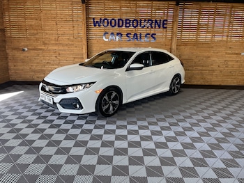 Used Honda Civic 2020 for sale - 76057790: Photo 2