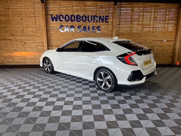 Used Honda Civic 2020 for sale - 76057790: Photo 3