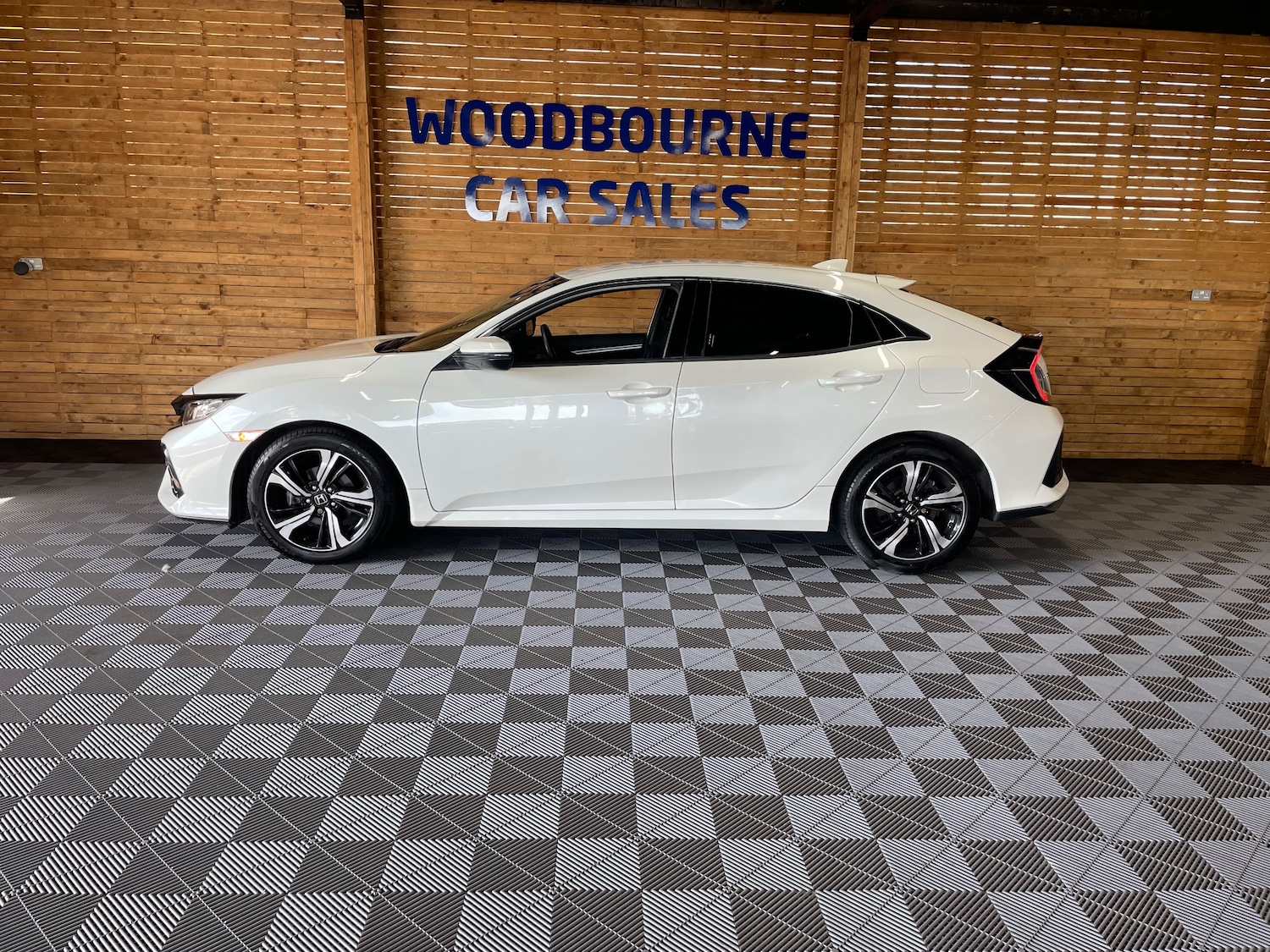 Used Honda Civic 2020 for sale - 76057790: Photo 6