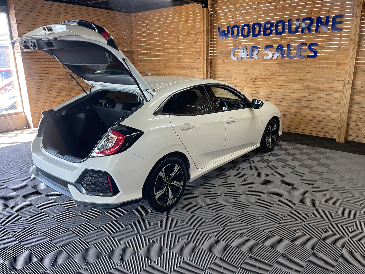 Used Honda Civic 2020 for sale - 76057790: Photo 9