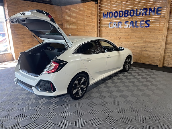 Used Honda Civic 2020 for sale - 76057790: Photo 9