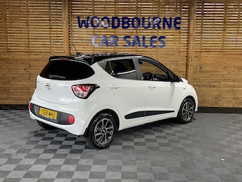 Used Hyundai i10 2018 for sale - 79301634: Photo