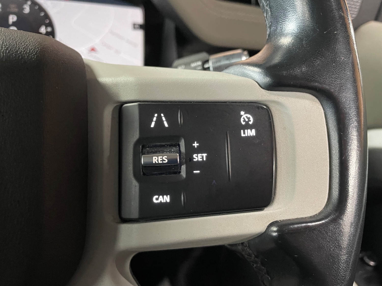 Used Land Rover Defender 110 2021 for sale - 76128013: Photo 21