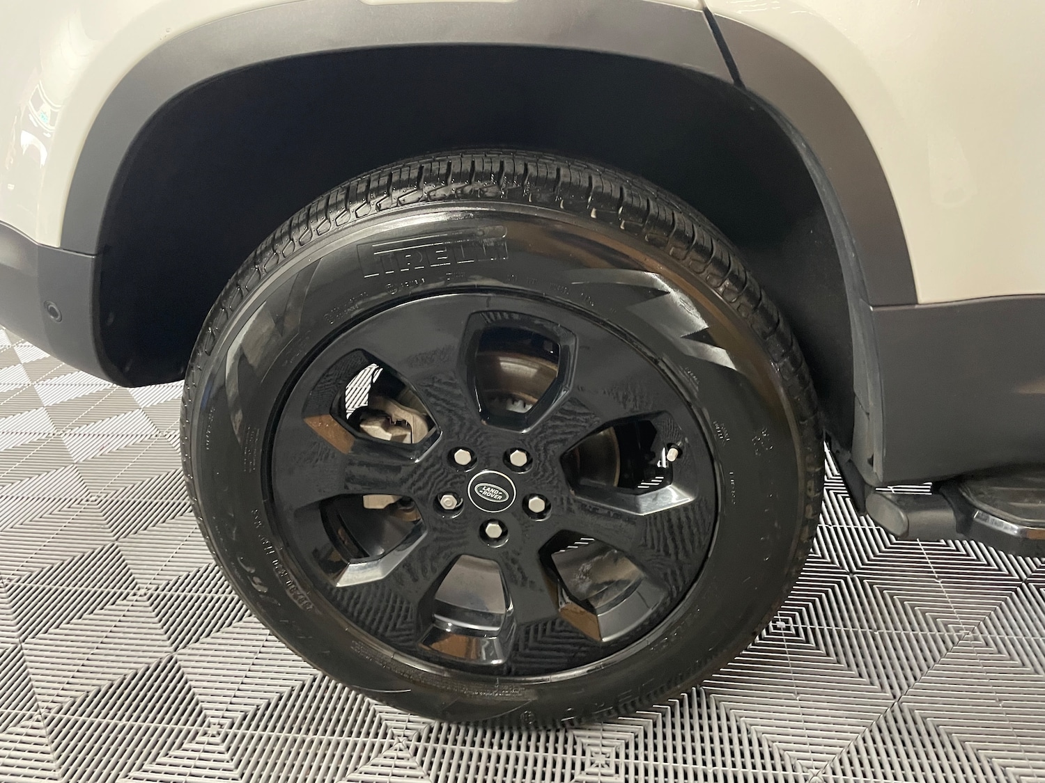 Used Land Rover Defender 110 2021 for sale - 76128013: Photo 24