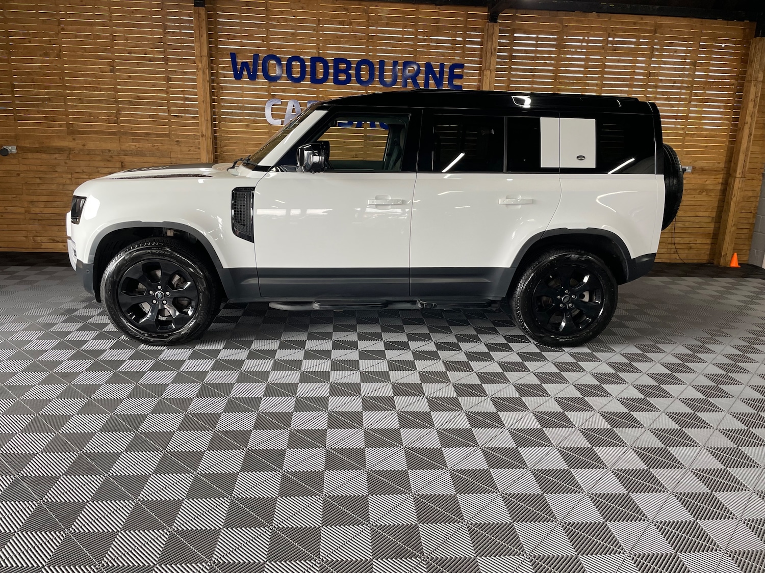 Used Land Rover Defender 110 2021 for sale - 76128013: Photo 6