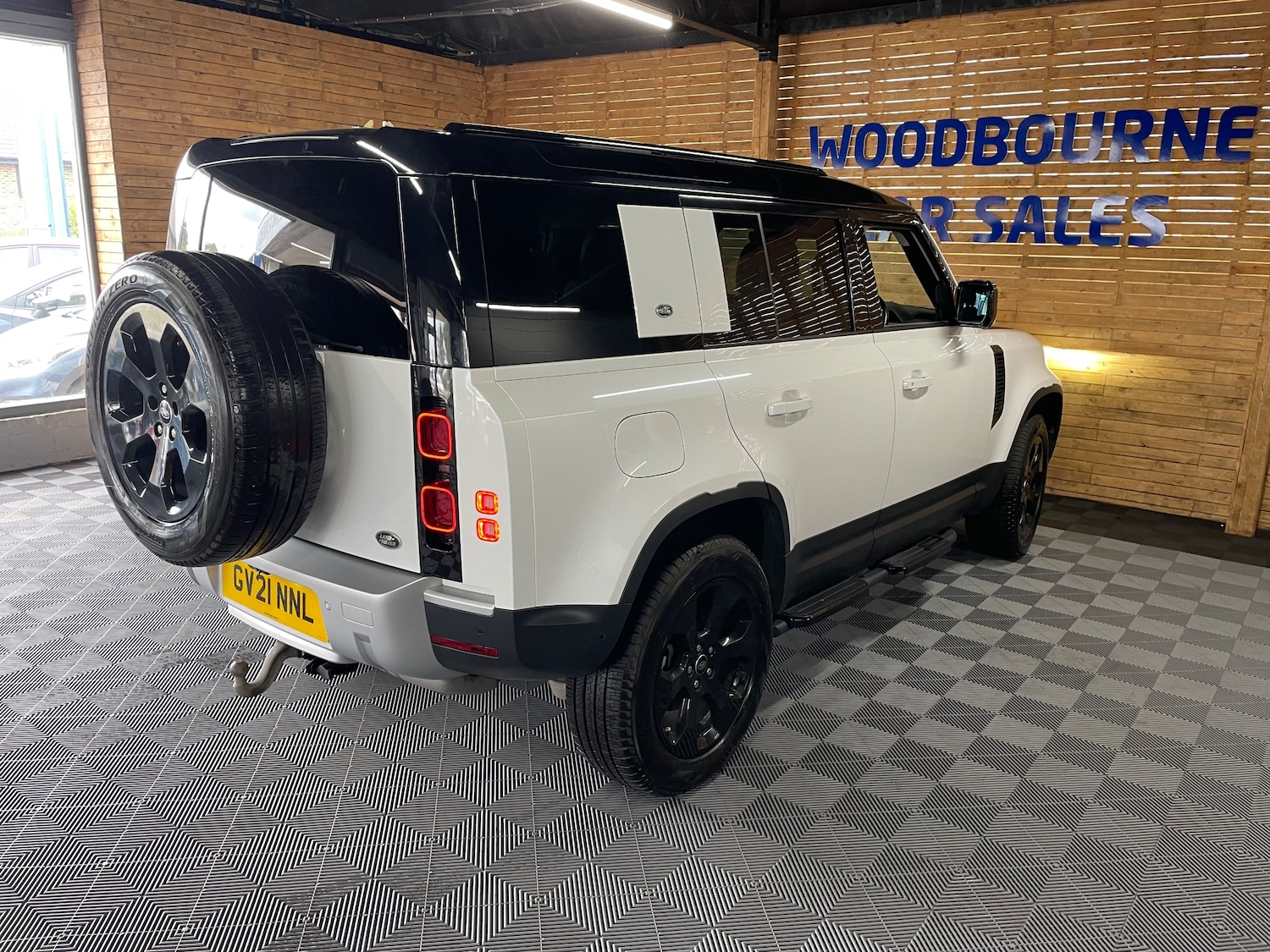 Used Land Rover Defender 110 2021 for sale - 76128013: Photo 8