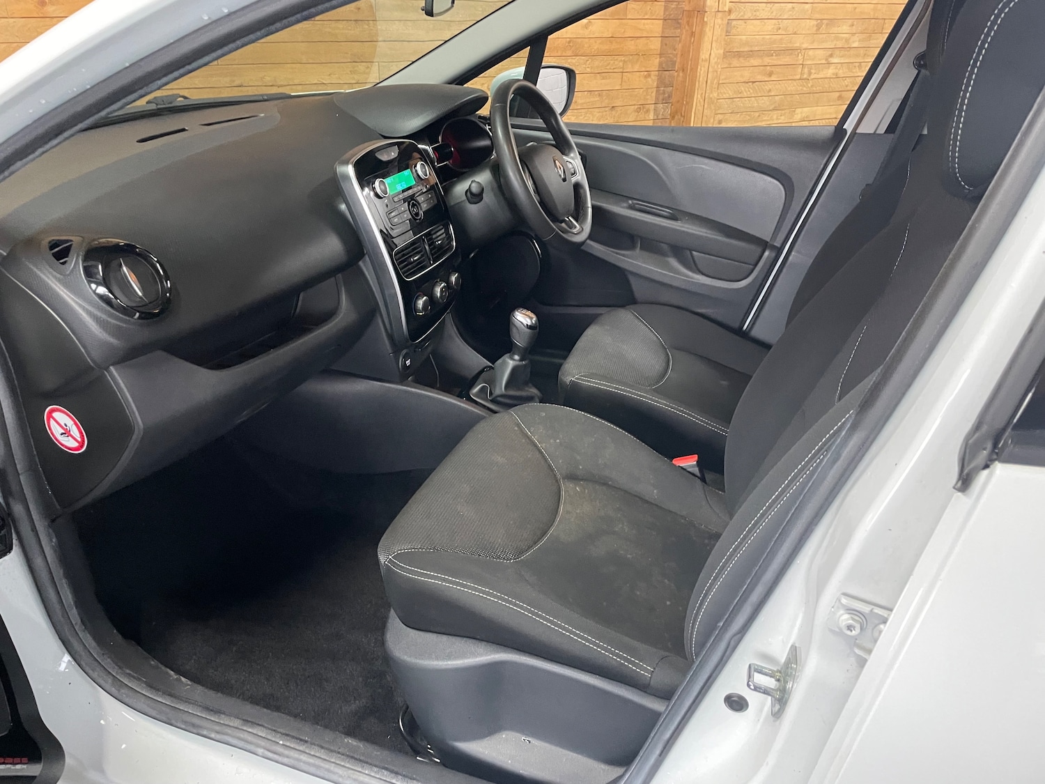 Used Renault Clio 2019 for sale - 77805009: Photo 11