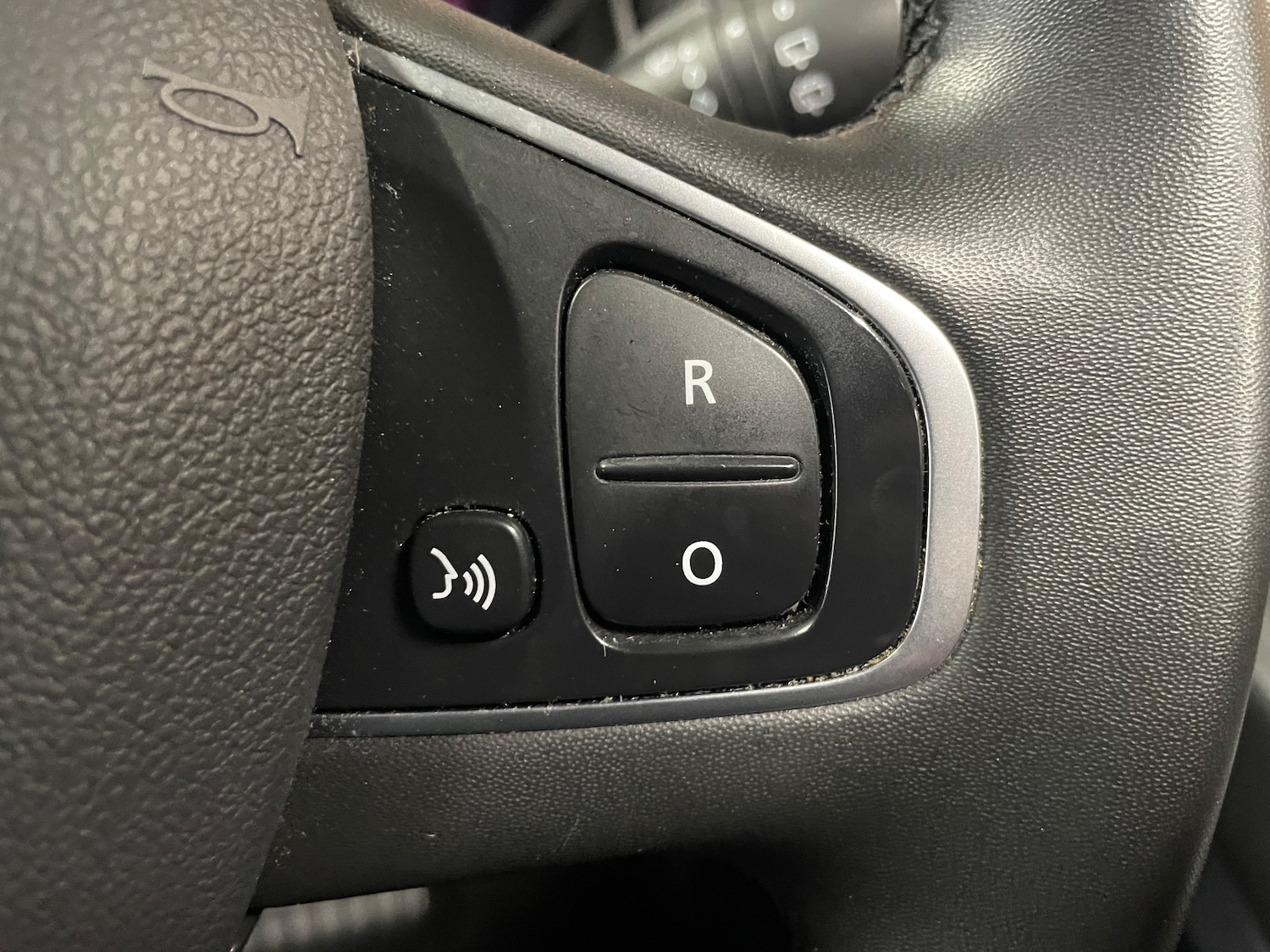 Used Renault Clio 2019 for sale - 77805009: Photo 18