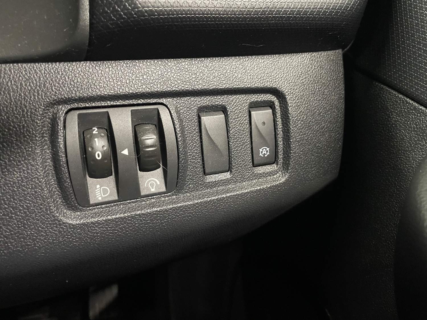 Used Renault Clio 2019 for sale - 77805009: Photo 19