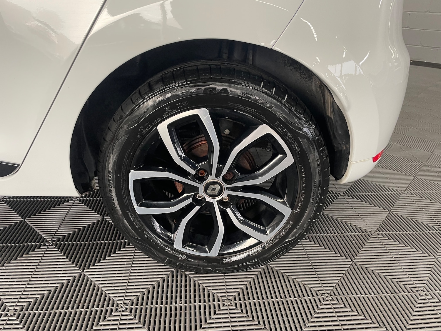 Used Renault Clio 2019 for sale - 77805009: Photo 20