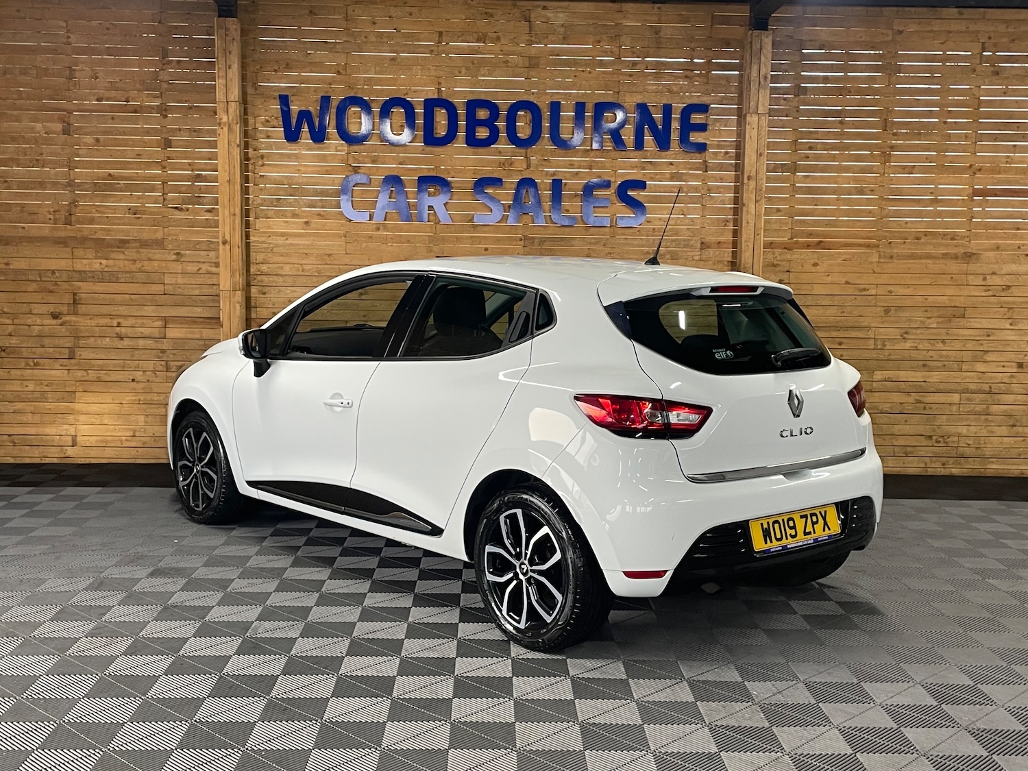 Used Renault Clio 2019 for sale - 77805009: Photo 3