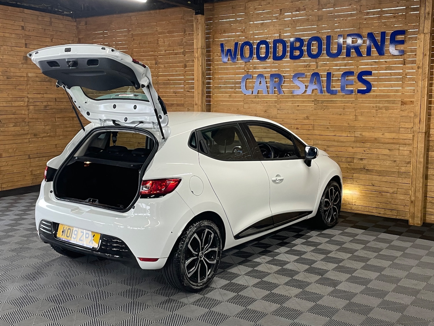 Used Renault Clio 2019 for sale - 77805009: Photo 9
